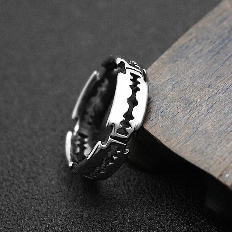 Stainless steel bladed ring