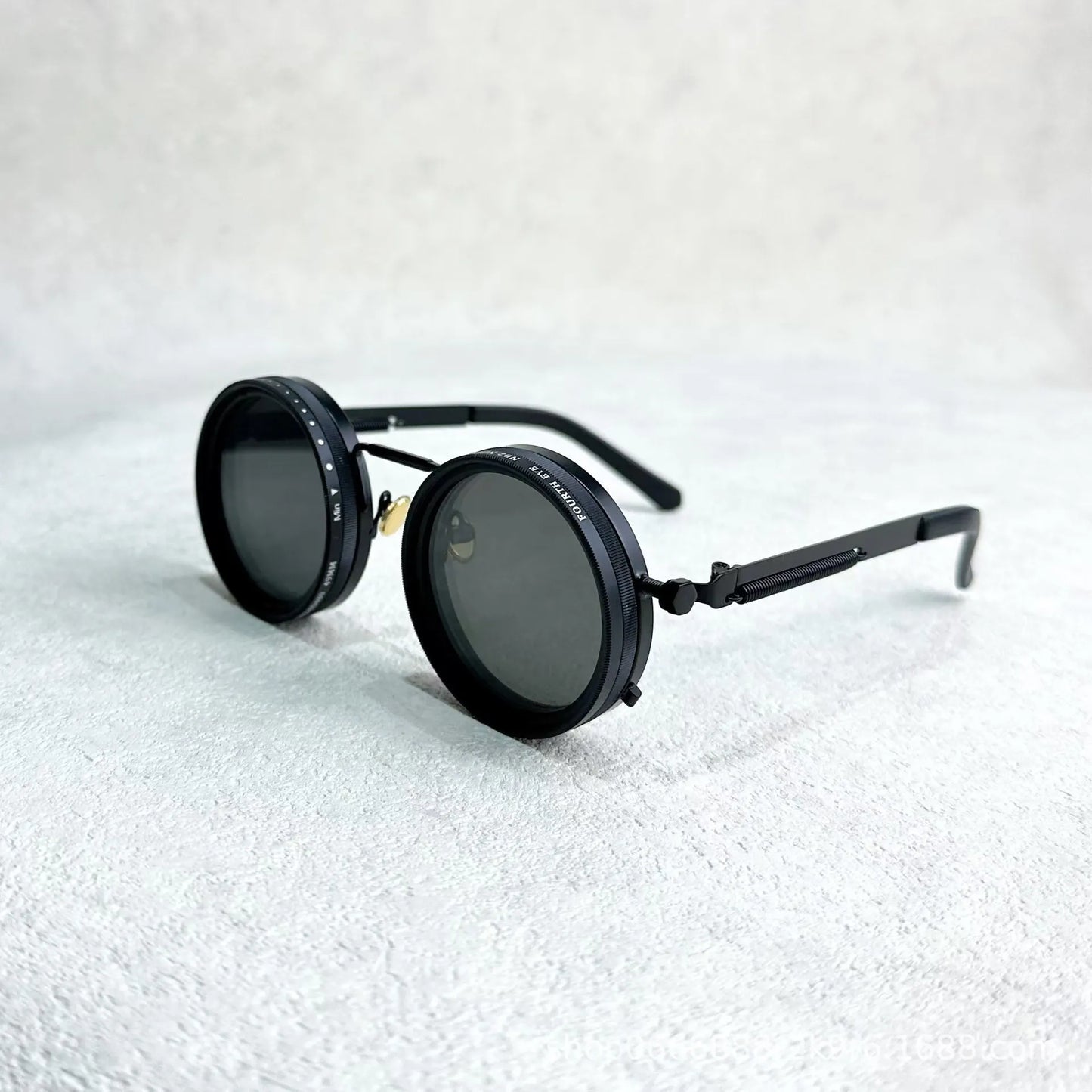 Adjustable polarized sunglasses