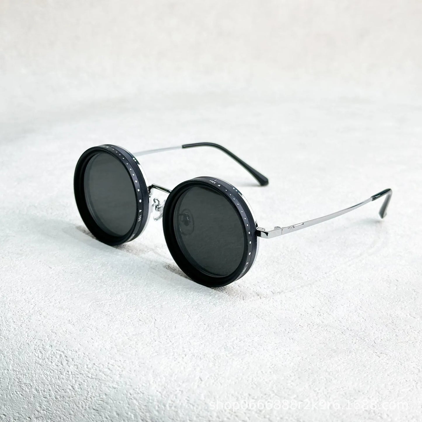 Adjustable polarized sunglasses